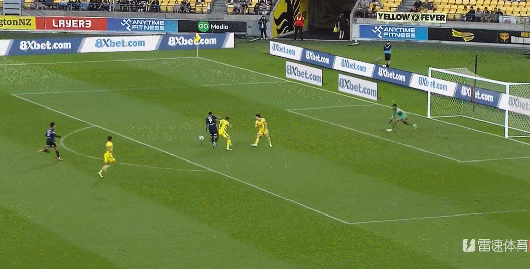 Hiệp 1 giải Super League Úc: Velupillai ghi bàn, Piper ghi bàn, Machah ghi bàn, Melbourne Victory 2-1 Wellington Phoenix