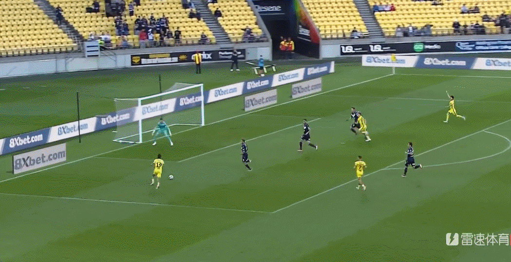 Hiệp 1 giải Super League Úc: Velupillai ghi bàn, Piper ghi bàn, Machah ghi bàn, Melbourne Victory 2-1 Wellington Phoenix