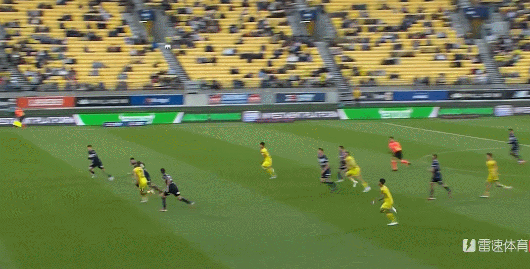 Hiệp 1 giải Super League Úc: Velupillai ghi bàn, Piper ghi bàn, Machah ghi bàn, Melbourne Victory 2-1 Wellington Phoenix