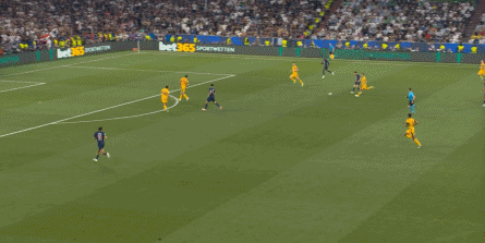 ⛳Chi tiết: Enrique vẽ con rồng và Dembélé thêm nét hoàn thiện, trong khi Inter Milan chịu trách nhiệm về bảng nền