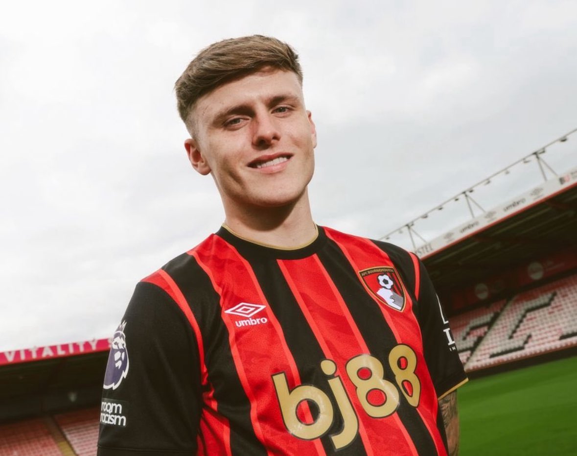 Chính thức: Bournemouth ký hợp đồng với cầu thủ trẻ Ben Dok của Liverpool với mức giá được cho là 25 triệu bảng Anh