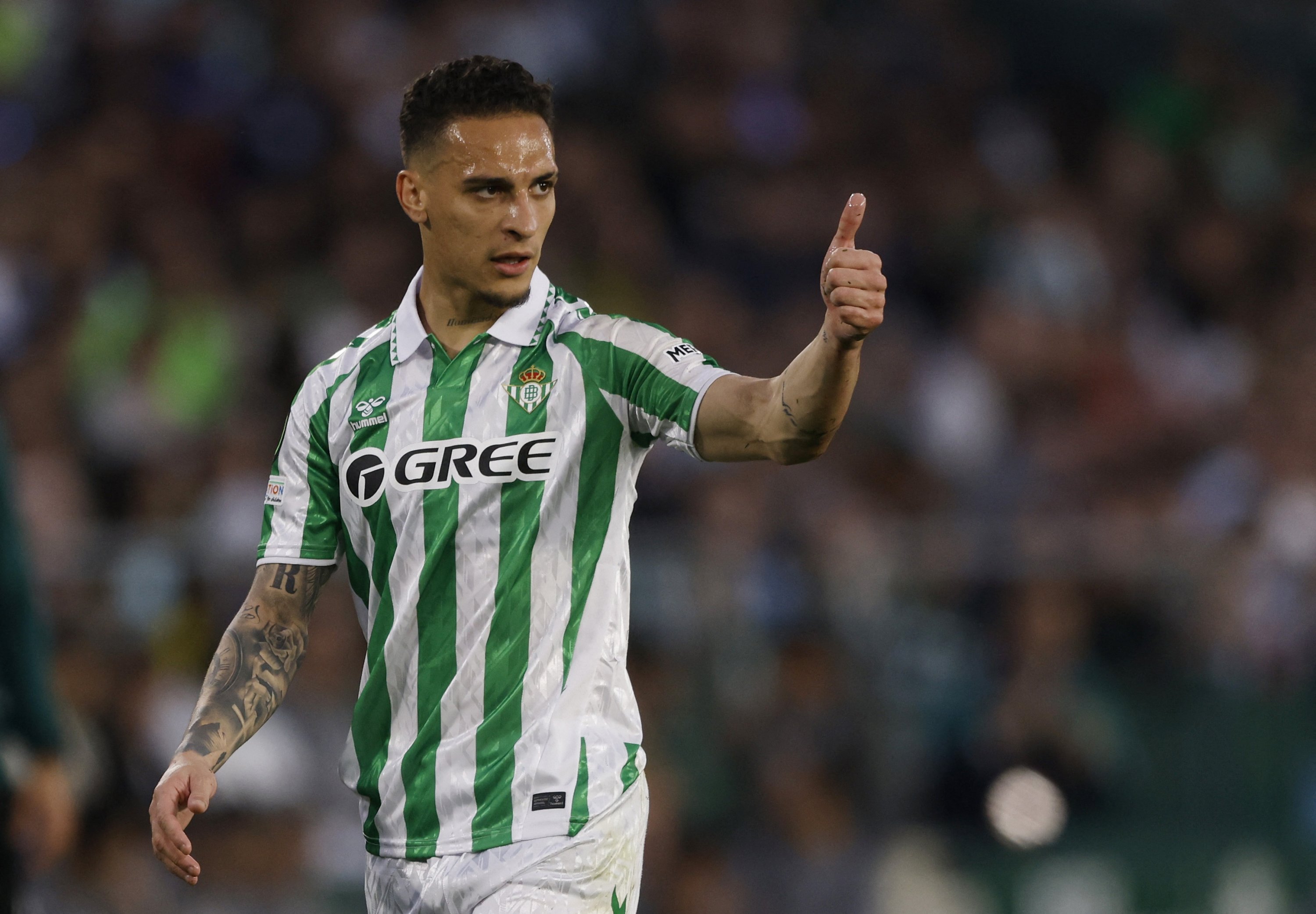 Dòng thời gian đảo ngược chuyển nhượng của Anthony: Sau khi Manchester United đồng ý, Anthony muốn bù đắp khoản chênh lệch lương và cuối cùng Betis đã rút lại lời đề nghị