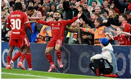 Virgil van Dijk hạnh phúc sau khi sắm vai 'người hùng' cho Liverpool