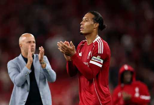Virgil van Dijk hạnh phúc sau khi sắm vai 'người hùng' cho Liverpool