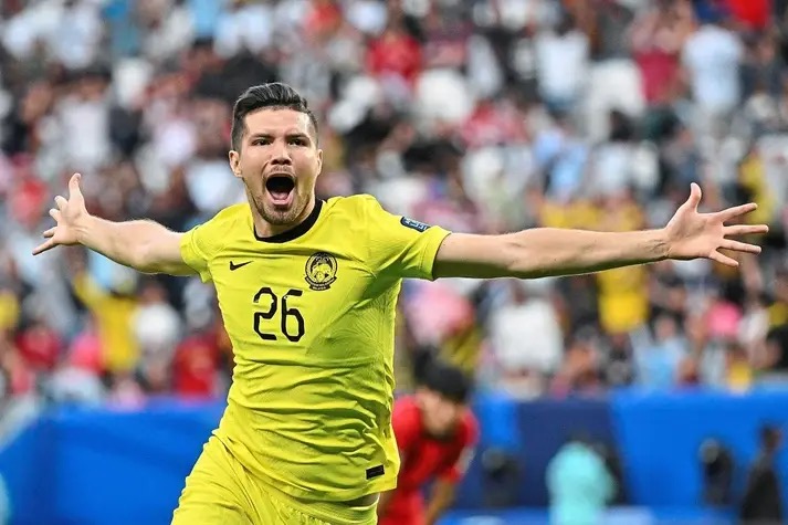 Romel Morales là cầu thủ nhập tịch duy nhất trong đội hình xuất phát Đội tuyển Malaysia trước Lào
